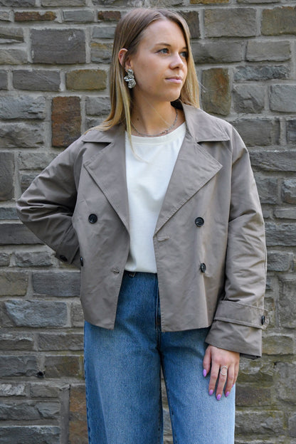 trench court beige